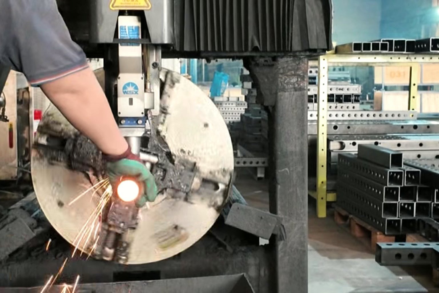 Cutting stage at the Dongli factory